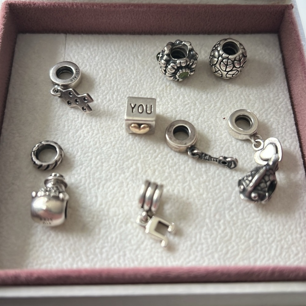 Pandora 9.25 charms. - Picture 5 of 5